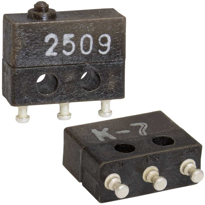Микропереключатель Кузбассрадио МП50-1, до 250 В (переменный), до 30 В (постоянный),  до 4 А, винтовое крепление.